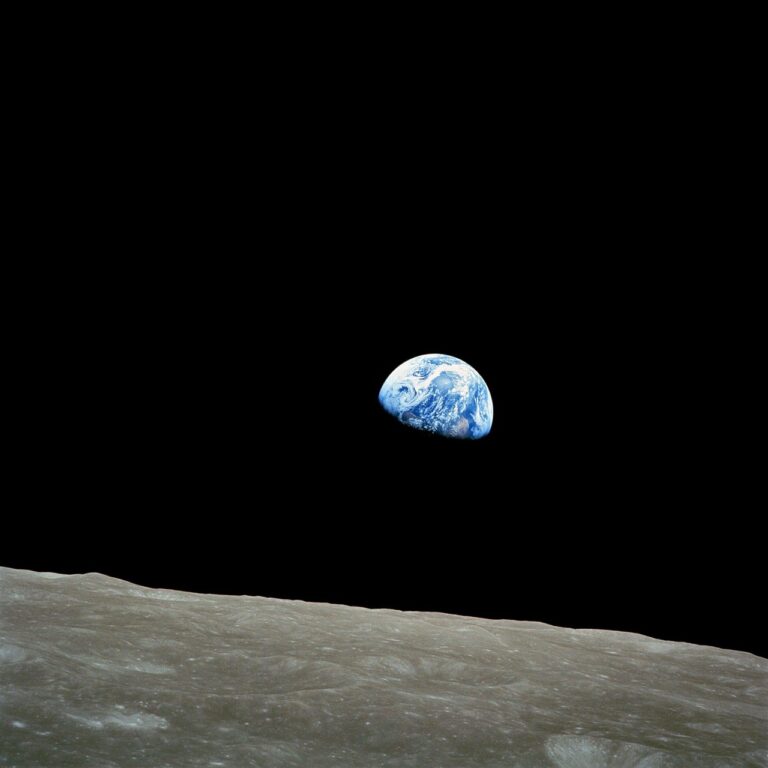 NASA Gives Money for Space Research